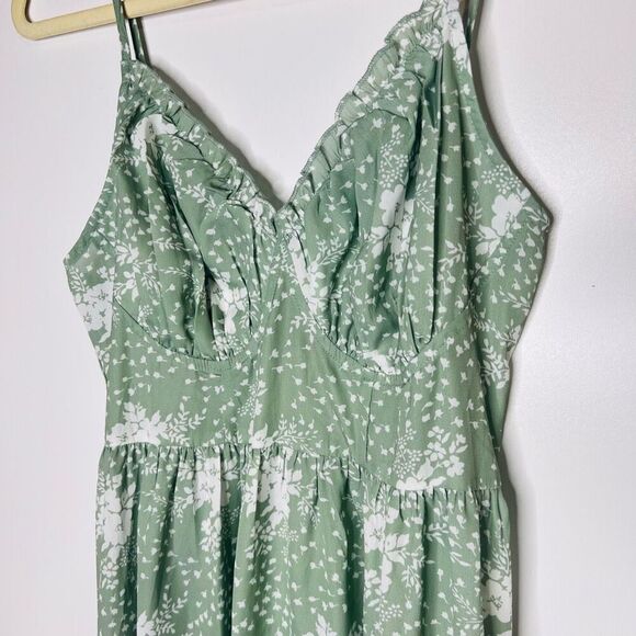 Light Green Cream Floral Tiered Maxi Dress - Picture 2 of 11
